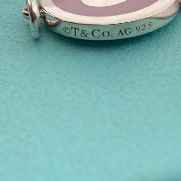 New Tiffany & Co. Lavender Purple Heart Key NewYork Charm Pendant Bracelet - Picture 6 of 7